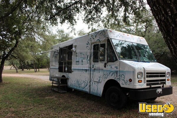2004 Mt-45 Kitchen Food Truck All-purpose Food Truck Concession Window Texas Diesel Engine for Sale
