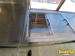 2004 Mt35 Step Van Kitchen Food Truck All-purpose Food Truck 26 California Diesel Engine for Sale