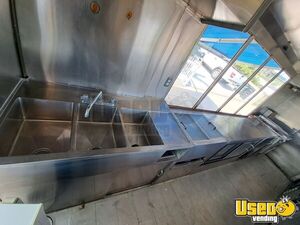 2004 Mt35 Step Van Kitchen Food Truck All-purpose Food Truck 27 California Diesel Engine for Sale