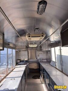 2004 Mt35 Step Van Kitchen Food Truck All-purpose Food Truck Awning California Diesel Engine for Sale