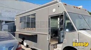 2004 Mt35 Step Van Kitchen Food Truck All-purpose Food Truck Awning California Diesel Engine for Sale