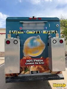 2004 Mt35 Step Van Kitchen Food Truck All-purpose Food Truck Backup Camera Mississippi Diesel Engine for Sale