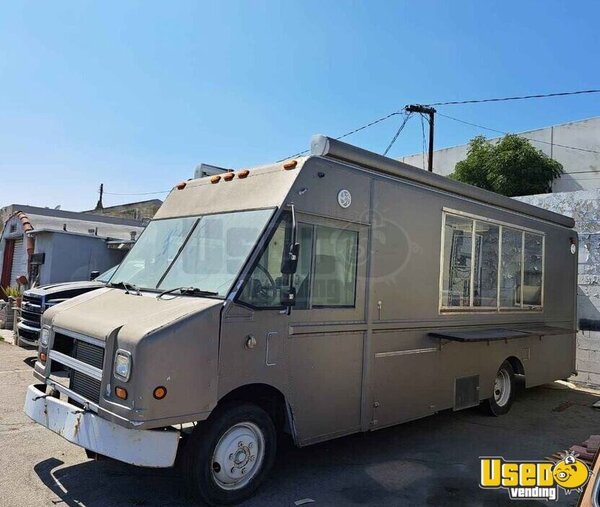 2004 Mt35 Step Van Kitchen Food Truck All-purpose Food Truck California Diesel Engine for Sale