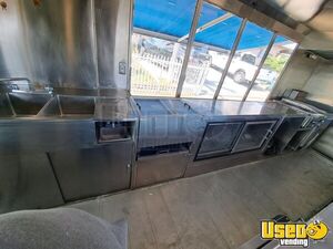 2004 Mt35 Step Van Kitchen Food Truck All-purpose Food Truck Electrical Outlets California Diesel Engine for Sale