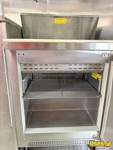 2004 Mt35 Step Van Kitchen Food Truck All-purpose Food Truck Exterior Lighting Mississippi Diesel Engine for Sale