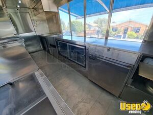 2004 Mt35 Step Van Kitchen Food Truck All-purpose Food Truck Interior Lighting California Diesel Engine for Sale