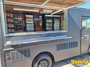2004 Mt45 All-purpose Food Truck Diamond Plated Aluminum Flooring Virginia Diesel Engine for Sale