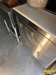2004 Mt45 All-purpose Food Truck Prep Station Cooler New Jersey Diesel Engine for Sale