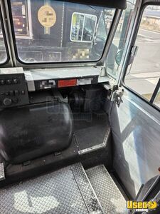 2004 Mt45 All-purpose Food Truck Pro Fire Suppression System Colorado Diesel Engine for Sale