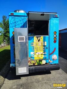 2004 Mt45 All-purpose Food Truck Stainless Steel Wall Covers Maryland Diesel Engine for Sale