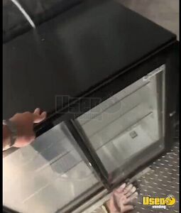 2004 Mt45 All-purpose Food Truck Stainless Steel Wall Covers New York Diesel Engine for Sale