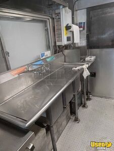 2004 Mt45 All-purpose Food Truck Stainless Steel Wall Covers North Carolina Diesel Engine for Sale