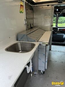 2004 Mt45 Beverage Truck All-purpose Food Truck Hand-washing Sink Rhode Island for Sale