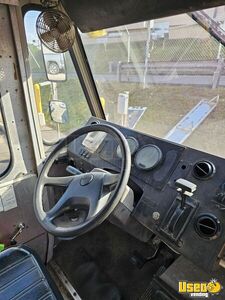 2004 Mt45 Chassis All-purpose Food Truck 26 Virginia Diesel Engine for Sale