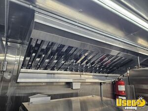 2004 Mt45 Chassis All-purpose Food Truck Hot Water Heater Virginia Diesel Engine for Sale