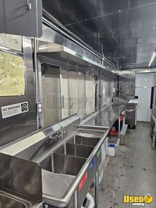 2004 Mt45 Chassis All-purpose Food Truck Prep Station Cooler Virginia Diesel Engine for Sale