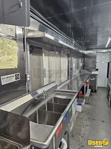 2004 Mt45 Chassis All-purpose Food Truck Prep Station Cooler Virginia Diesel Engine for Sale