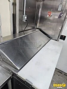 2004 Mt45 Chassis All-purpose Food Truck Pro Fire Suppression System Virginia Diesel Engine for Sale