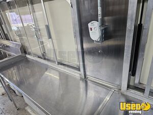 2004 Mt45 Chassis All-purpose Food Truck Work Table Virginia Diesel Engine for Sale