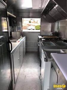 2004 Mt45 Kitchen Food Truck All-purpose Food Truck Awning West Virginia Diesel Engine for Sale