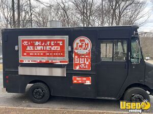 2004 Mt45 Kitchen Food Truck All-purpose Food Truck Concession Window Maryland Diesel Engine for Sale