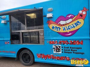 2004 Mt45 Kitchen Food Truck All-purpose Food Truck Concession Window Texas Diesel Engine for Sale