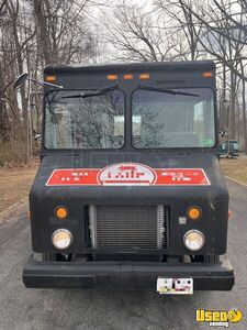 2004 Mt45 Kitchen Food Truck All-purpose Food Truck Diamond Plated Aluminum Flooring Maryland Diesel Engine for Sale