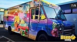 Fully Loaded 2004 Mobile Kitchen Freightliner MT45 Kitchen Food Truck for Sale in Florida!