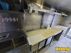 2004 Mt45 Kitchen Food Truck All-purpose Food Truck Insulated Walls Texas Diesel Engine for Sale