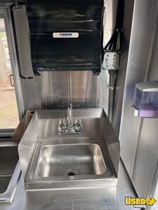 2004 Mt45 Kitchen Food Truck All-purpose Food Truck Pro Fire Suppression System Maryland Diesel Engine for Sale