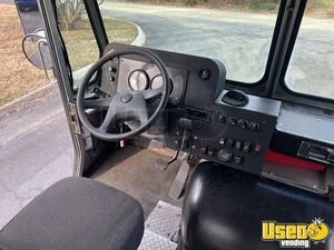 2004 Mt45 Kitchen Food Truck All-purpose Food Truck Propane Tank Maryland Diesel Engine for Sale