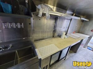 2004 Mt45 Kitchen Food Truck All-purpose Food Truck Stainless Steel Wall Covers Texas Diesel Engine for Sale