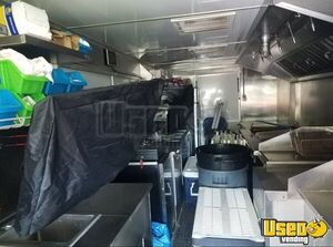 2004 Mt45 Kitchen Food Truck All-purpose Food Truck Surveillance Cameras Florida Diesel Engine for Sale