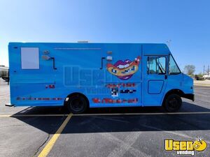 2004 Mt45 Kitchen Food Truck All-purpose Food Truck Texas Diesel Engine for Sale