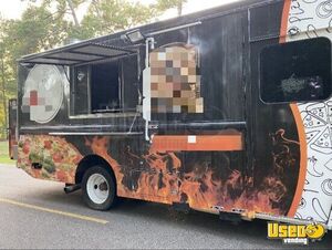 2004 Mt45 Pizza Food Truck Stainless Steel Wall Covers Texas Diesel Engine for Sale