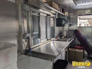 2004 Mt45 Step Van Kitchen Food Truck All-purpose Food Truck Deep Freezer North Carolina Diesel Engine for Sale