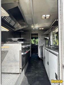 2004 Mt45 Step Van Kitchen Food Truck All-purpose Food Truck Diamond Plated Aluminum Flooring Ohio Diesel Engine for Sale