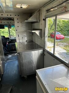 2004 Mt45 Step Van Kitchen Food Truck All-purpose Food Truck Reach-in Upright Cooler Ohio Diesel Engine for Sale