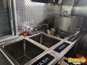 2004 Mt45 Step Van Kitchen Food Truck All-purpose Food Truck Stovetop North Carolina Diesel Engine for Sale