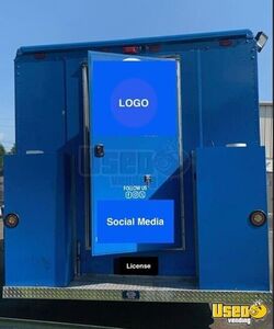 2004 Mt55 Chassis - Mercedes-benz Mbe-900 Engine All-purpose Food Truck Cabinets New Jersey Diesel Engine for Sale