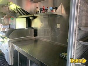 2004 Mt55 Chassis - Mercedes-benz Mbe-900 Engine All-purpose Food Truck Diamond Plated Aluminum Flooring New Jersey Diesel Engine for Sale