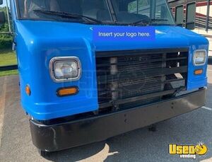 2004 Mt55 Chassis - Mercedes-benz Mbe-900 Engine All-purpose Food Truck Spare Tire New Jersey Diesel Engine for Sale