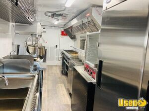 2004 Mwv All-purpose Food Truck Upright Freezer Texas Diesel Engine for Sale