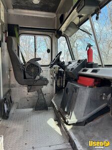 2004 P-series All-purpose Food Truck Concession Window Minnesota Diesel Engine for Sale