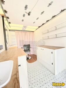 2004 P30 Utilimaster Mobile Hair Salon Truck Mobile Hair Salon Truck Fresh Water Tank Washington Gas Engine for Sale