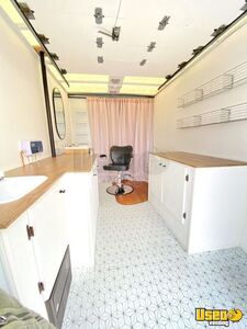 2004 P30 Utilimaster Mobile Hair Salon Truck Mobile Hair Salon Truck Hot Water Heater Washington Gas Engine for Sale