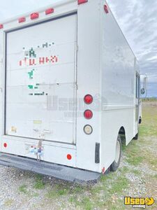 2004 P30 Utilimaster Mobile Hair Salon Truck Mobile Hair Salon Truck Insulated Walls Washington Gas Engine for Sale