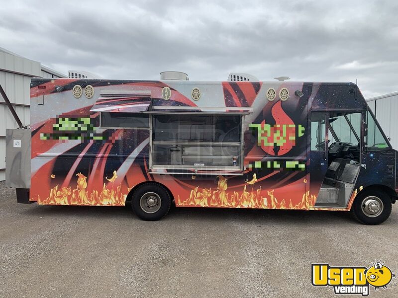 2004 P30 Workhorse All-purpose Food Truck Texas for Sale