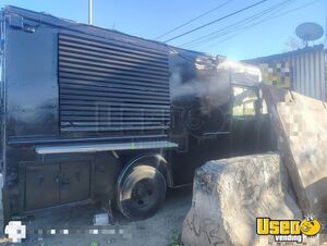 2004 P40 All-purpose Food Truck Concession Window New York Diesel Engine for Sale