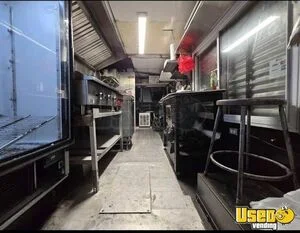 2004 P40 All-purpose Food Truck Reach-in Upright Cooler New York Diesel Engine for Sale